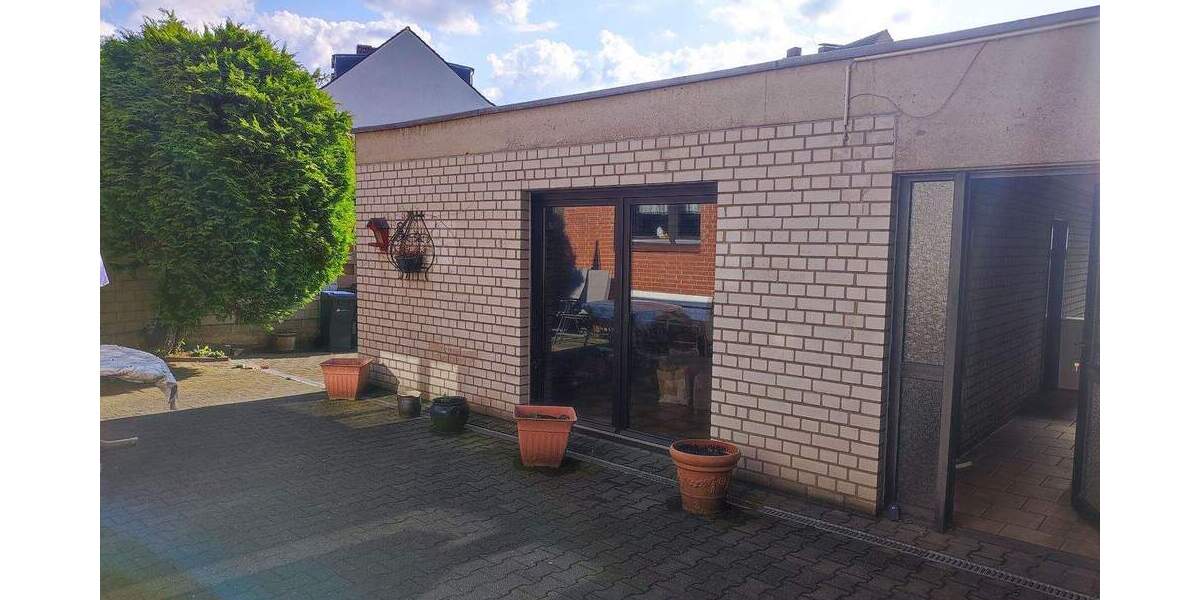 Reihenmittelhaus Düsseldorf Heerdt - 1 Zimmer, 285 m&sup2;, 695.000&euro; | Angebot:24696292