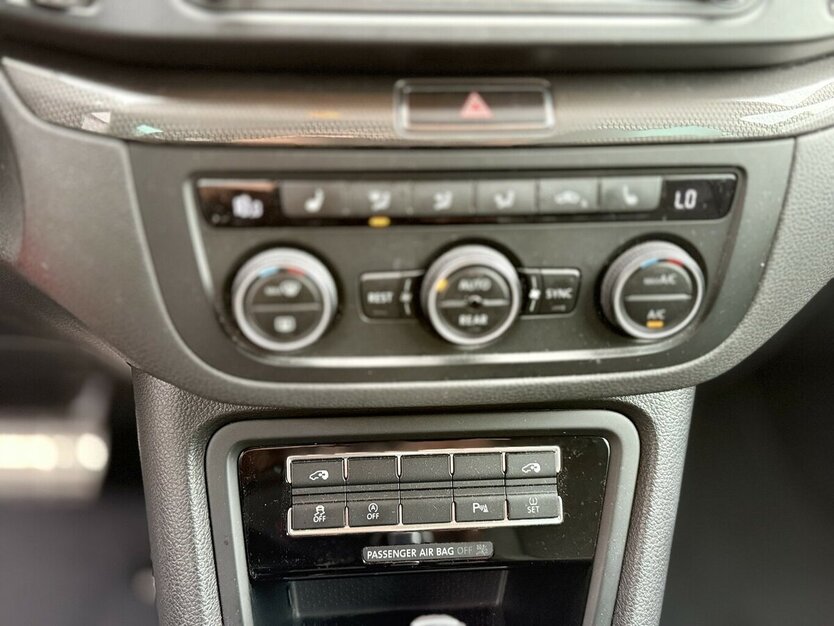 VW Sharan Kamera El.Türen 7.Sitze AppleCarplay 116.000 km 25.990 € Mönchengladbach 41066