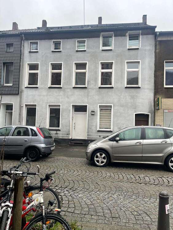 Haus zum Kaufen in Duisburg 319.000 € 320 m²