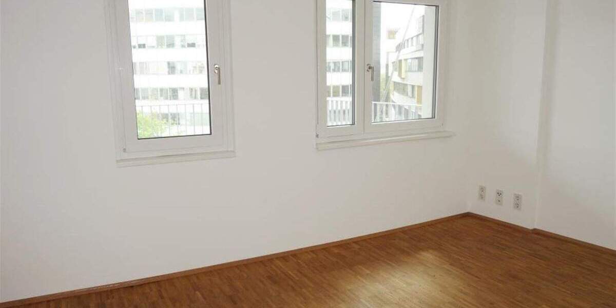 Etagenwohnung Düsseldorf Flingern Nord - 2 Zimmer, 70 m&sup2;, 1.155&euro; | Angebot:25645627