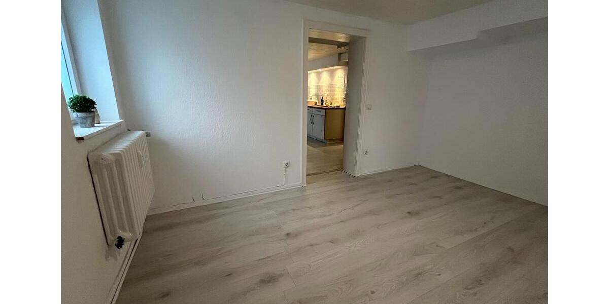 Etagenwohnung Duisburg Großenbaum - 2 Zimmer, 80 m&sup2;, 670&euro; | Angebot:25510501
