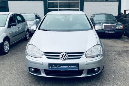 VW Golf 196.000 km 2.400 € Essen 45127