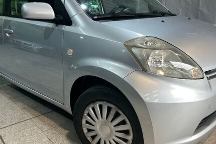 Daihatsu Sirion 150.000 km 1.490 &euro; Duisburg 47059