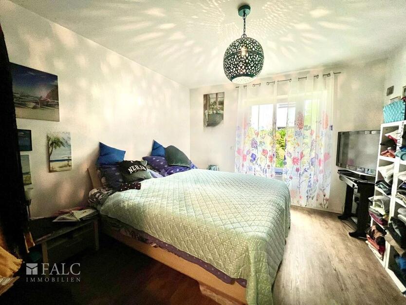 2-Zimmer-Wohnung in Duisburg-Süd mit 109 qm Privatgarten – befristet auf 4 Jahre zimmer