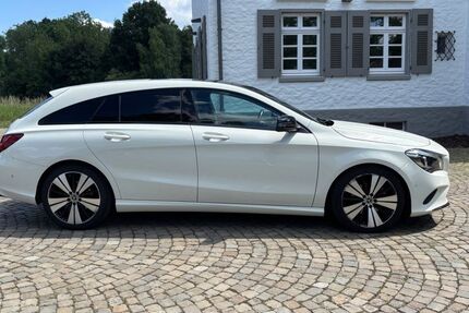 Mercedes-Benz CLA 180 Shooting Brake 82.000 km 16.900 € Wachtendonk 47669