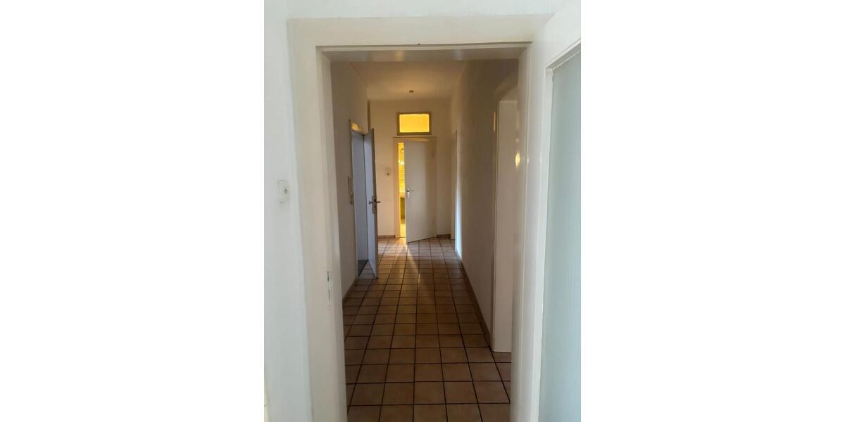 Etagenwohnung Mülheim an der Ruhr Linksruhr - 3 Zimmer, 97 m&sup2;, 750&euro; | Angebot:25230102