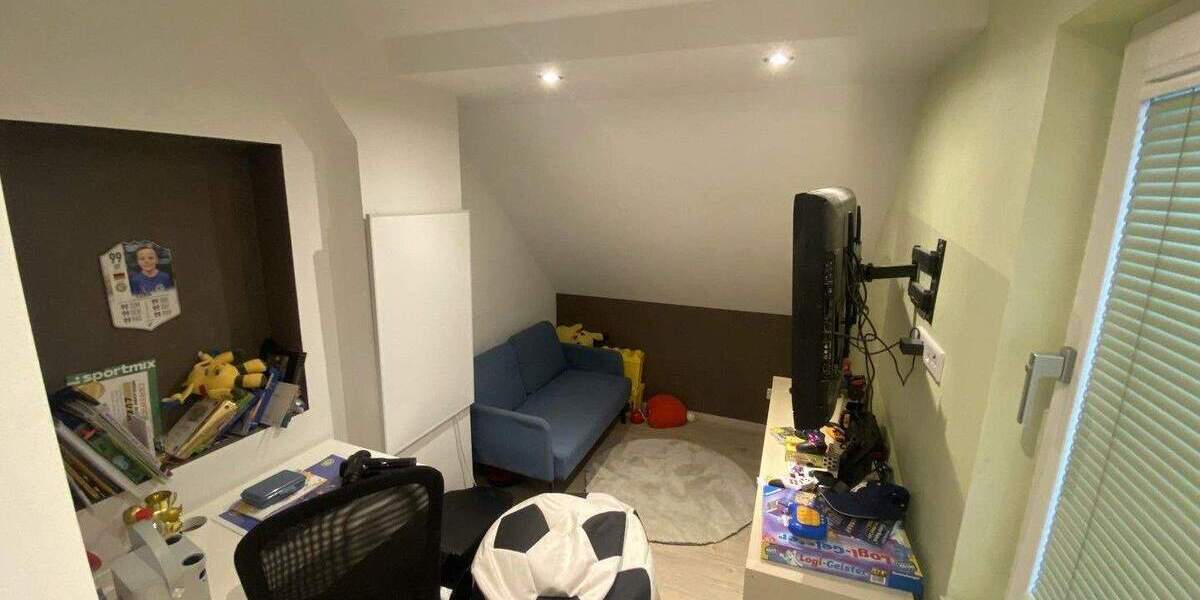 Doppelhaushälfte Duisburg Huckingen - 7 Zimmer, 120 m&sup2;, 629.000&euro; | Angebot:25087157