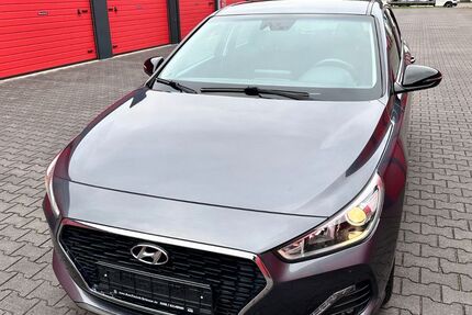 Hyundai i30 116.000 km 11.799 &euro; Oberhausen 46145