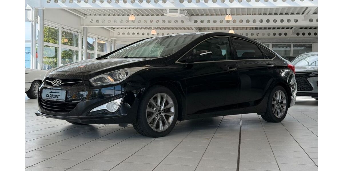 Hyundai i40 246.300 km 3.990 &euro; Neukirchen-Vluyn 47506