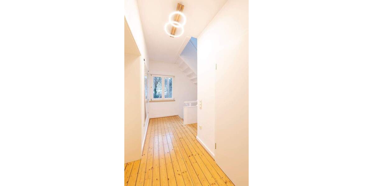 * Freistehendes Einfamilienhaus mit hoher Lebensqualität in begehrter Gerresheimer Lage * 6 zimmer