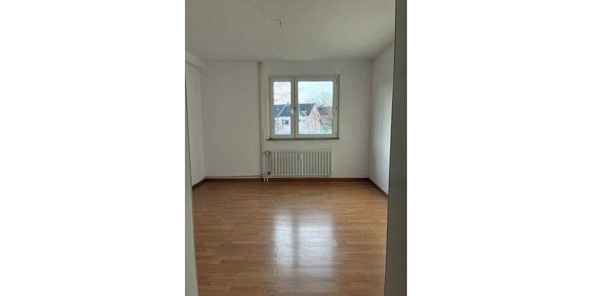 Etagenwohnung Gelsenkirchen Scholven - 3 Zimmer, 61 m&sup2;, 399&euro; | Angebot:25745560