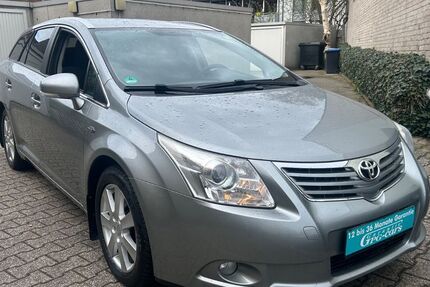 Toyota Avensis 170.000 km 7.250 &euro; Düsseldorf 40589