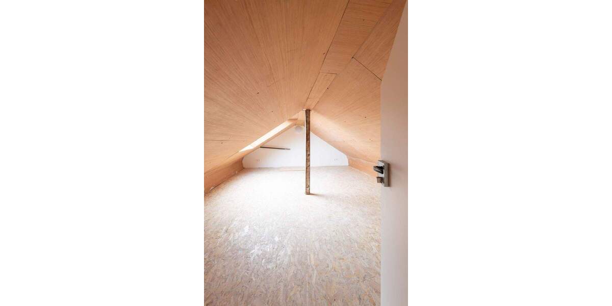 Etagenwohnung Düsseldorf Flingern Nord - 2 Zimmer, 82 m&sup2;, 1.360&euro; | Angebot:25318712