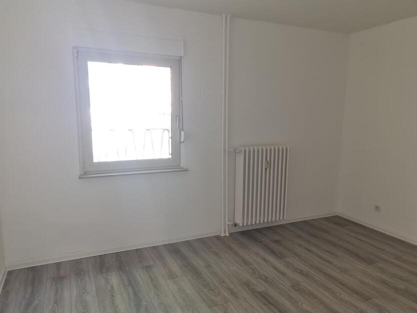 Renovierte 3-Zimmer-Wohnung im Erdgeschoss zu vermieten! zimmer