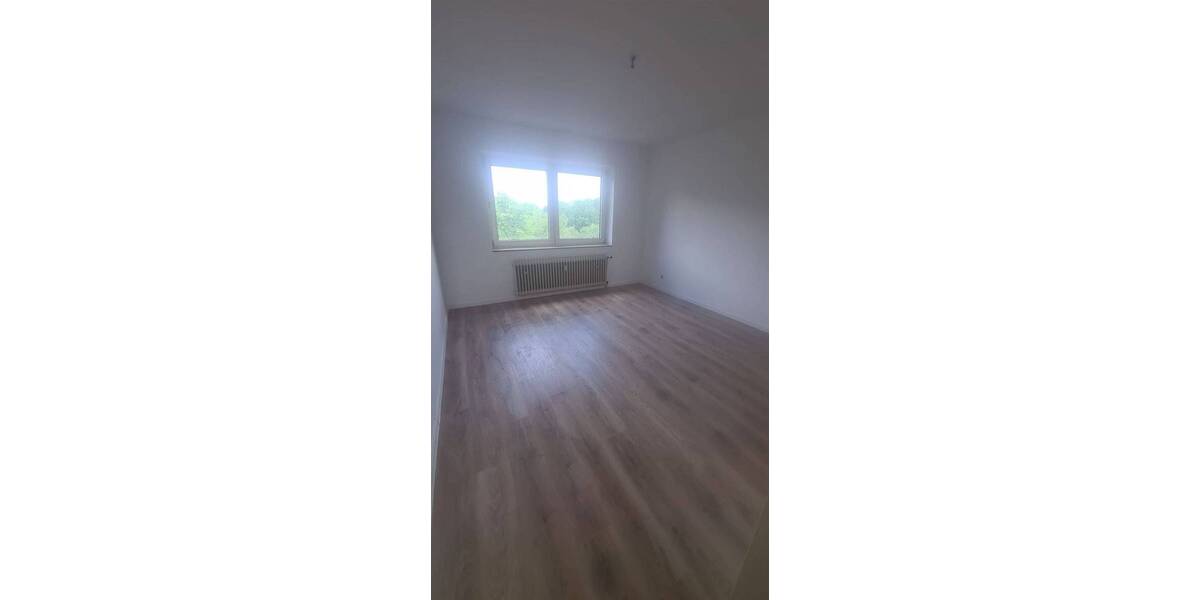 Etagenwohnung Oberhausen Schmachtendorf - 3 Zimmer, 77 m&sup2;, 465&euro; | Angebot:26887791