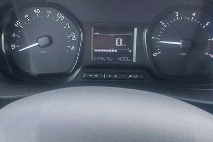 Peugeot Expert 26.000 km 17.500 &euro; Oberhausen 46145