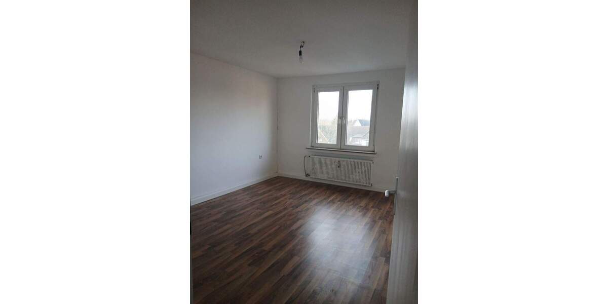 Etagenwohnung Oberhausen Marienkirche - 3 Zimmer, 109 m&sup2;, 495&euro; | Angebot:25699657