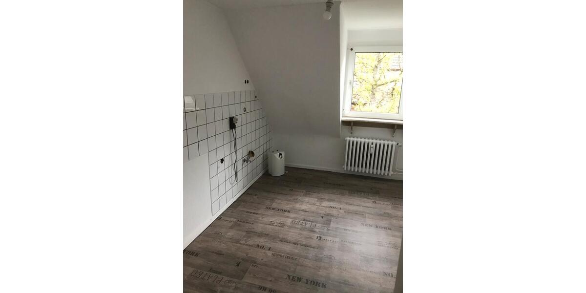 Dachgeschoßwohnung Oberhausen Biefang - 3.5 Zimmer, 65 m&sup2;, 740&euro; | Angebot:25404156