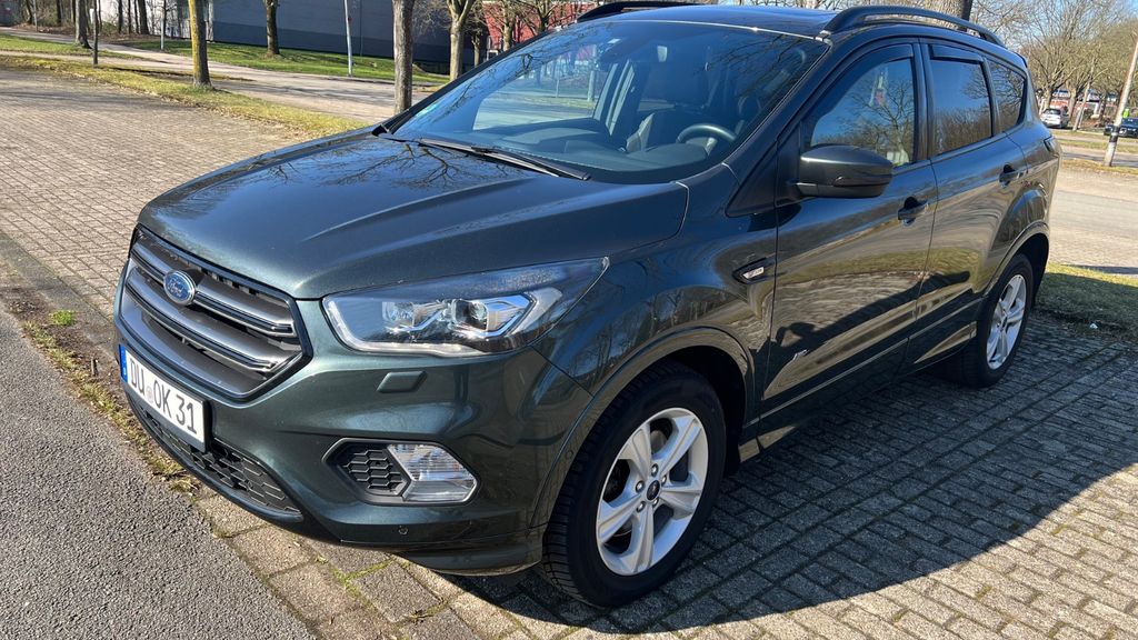 Ford Kuga 113.200 km 17.700 &euro; Duisburg 47228