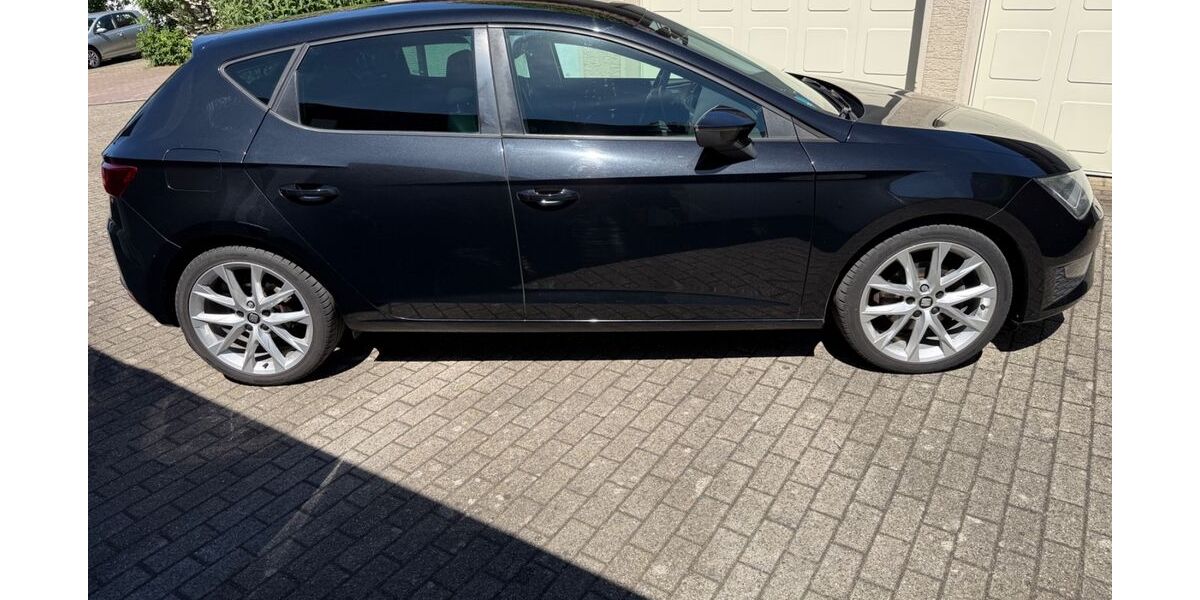 Seat Leon 140.000 km 8.800 &euro; Essen 45279