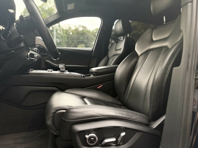 Audi Q7 3.0 TDI e-tron quattro / Panorama / Kamera 179.000 km 31.500 € Mönchengladbach 41066