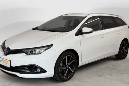 Toyota Auris 38.674 km 14.489 &euro; Moers 47445