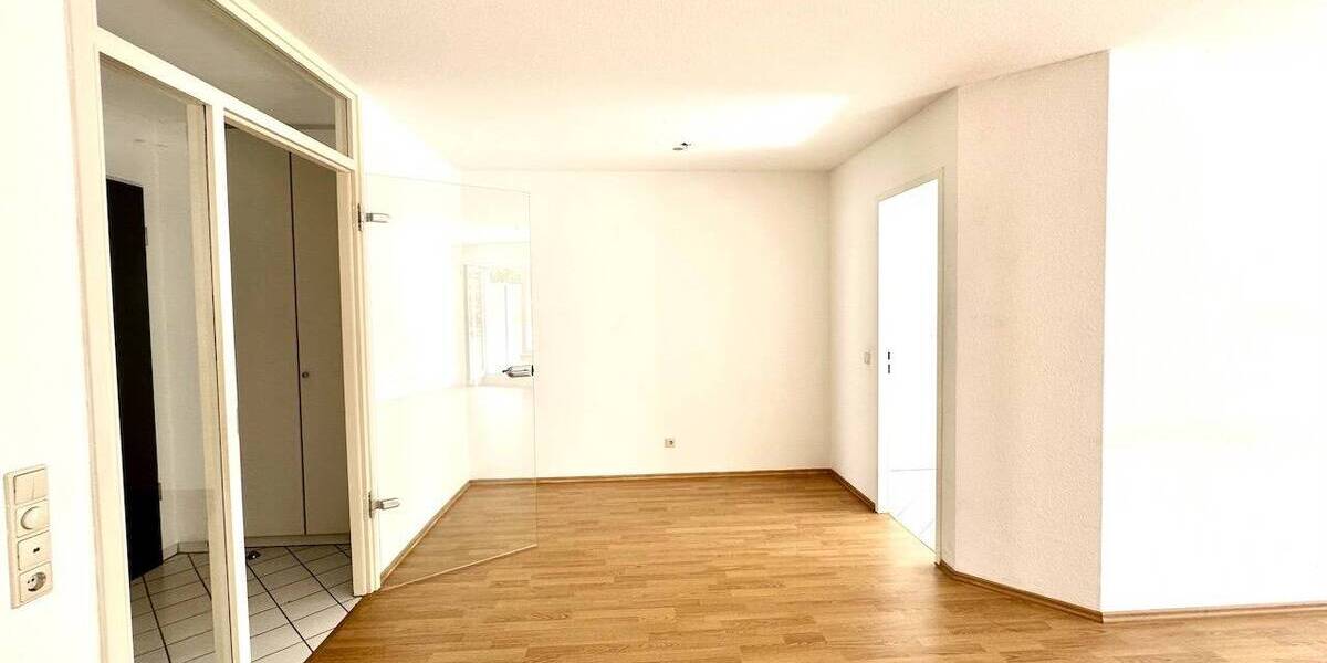 Etagenwohnung Neuss Augustinusviertel - 2 Zimmer, 67 m&sup2;, 225.000&euro; | Angebot:26376581