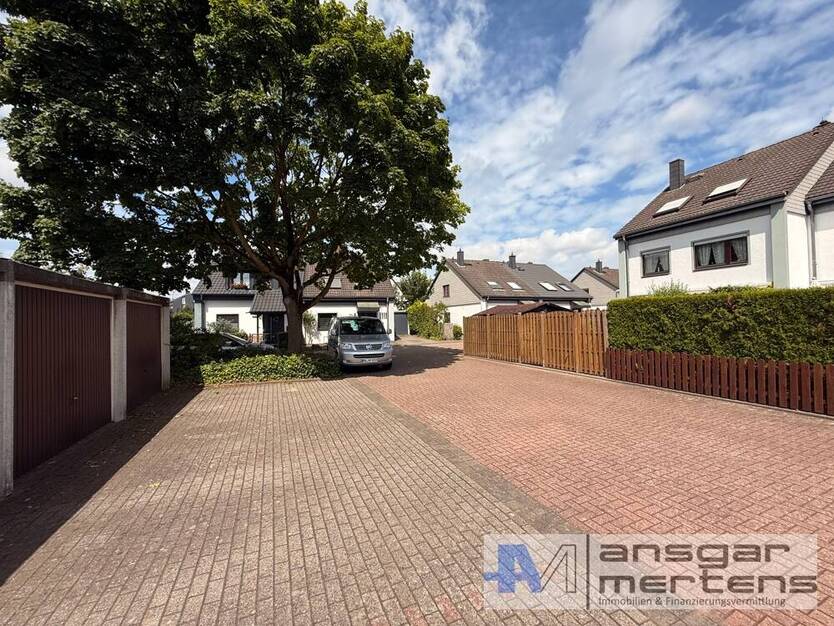 (M)EIN Familiendomizil in Neuss-Vogelsang Raumwunder auf 4 Ebenen mit Garten & Garage 6 zimmer