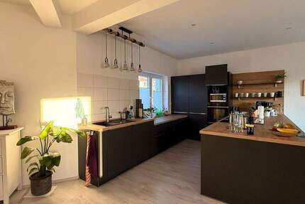 Wohnung Essen Rüttenscheid - 3 Zimmer, 136 m&sup2;, 1.088&euro; | Angebot:25727527