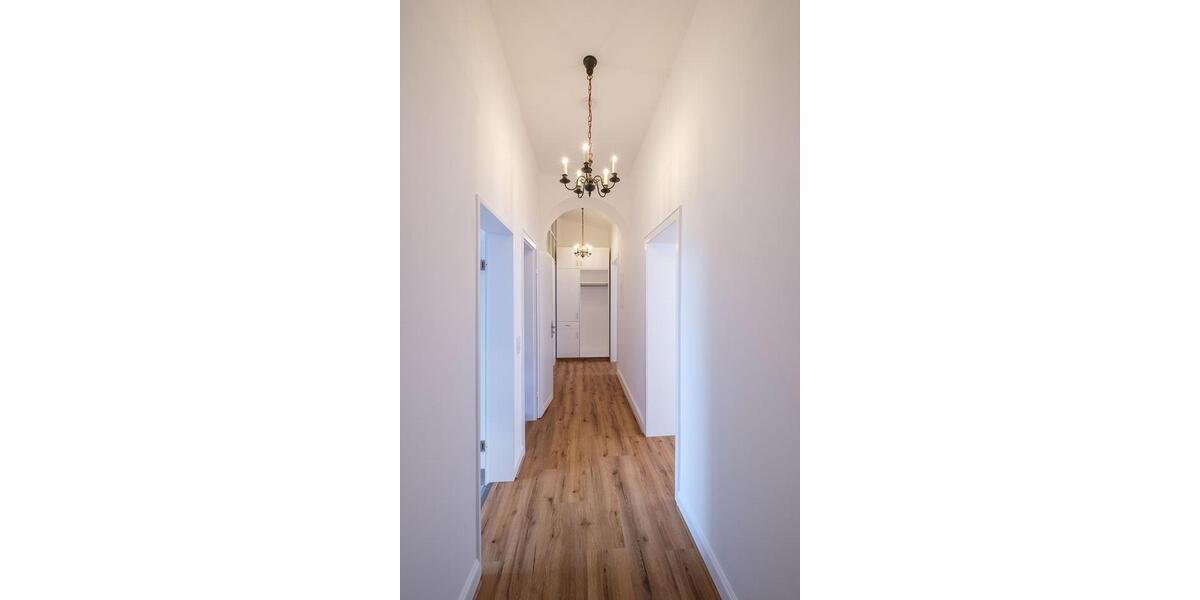 Zoovrt 3Zi komplett sanierte helle Whg Parkett EBK ab Februar zimmer