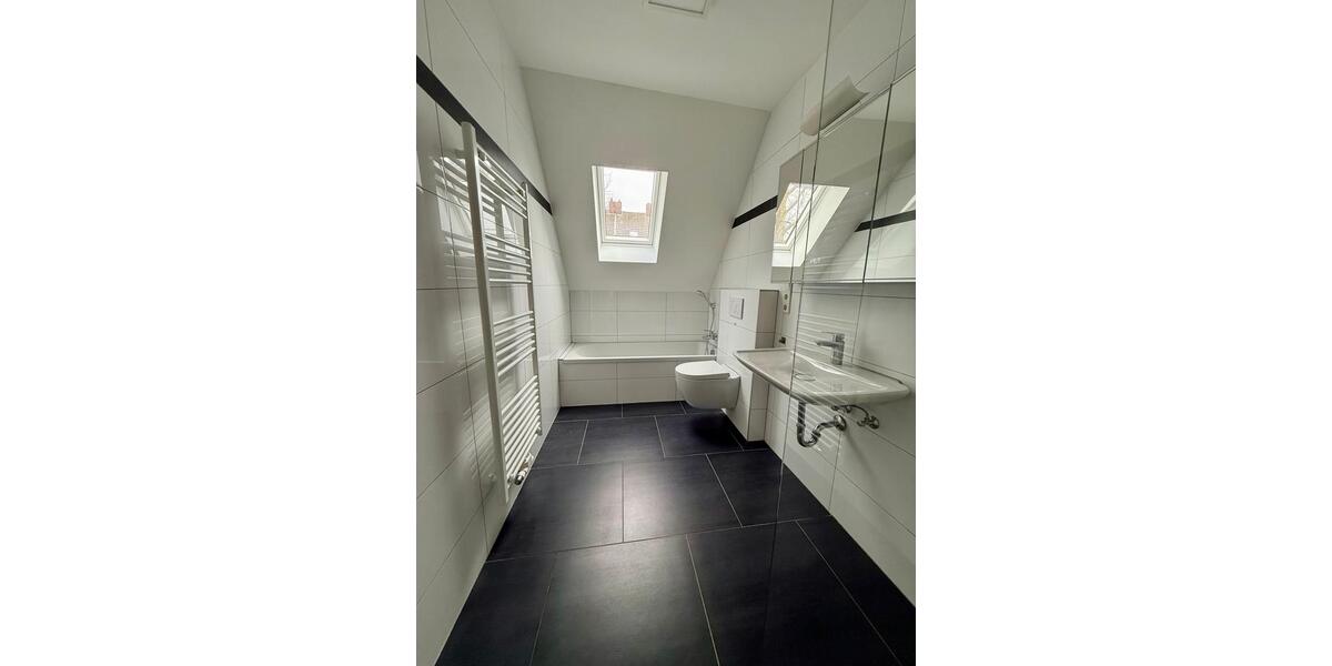 Maisonettenwohnung Moers - 4 Zimmer, 125 m&sup2;, 1.350&euro; | Angebot:25102167