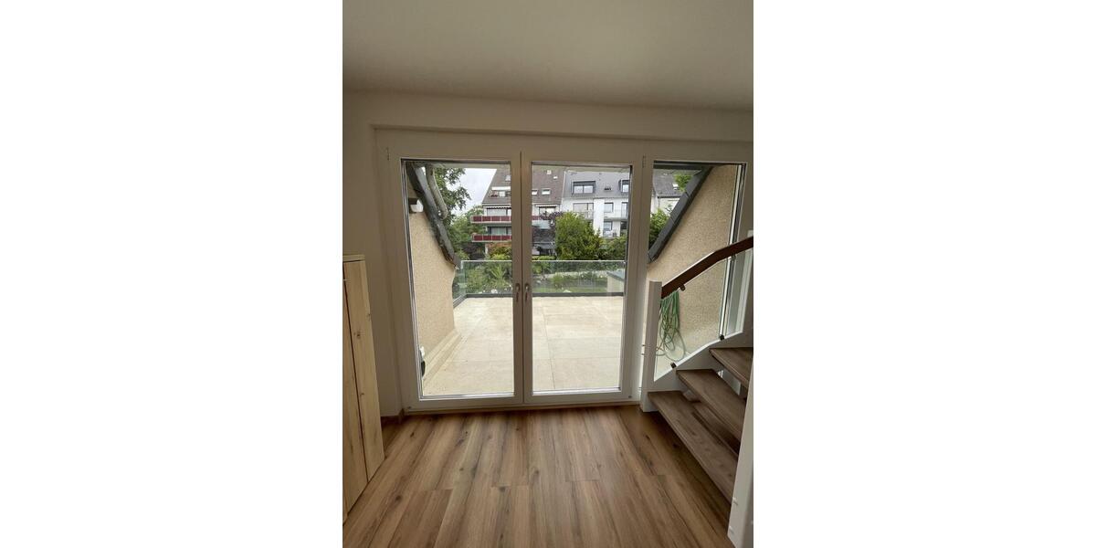 Maisonettenwohnung Düsseldorf Stadtbezirk 8 - 5 Zimmer, 95 m&sup2;, 2.800&euro; | Angebot:24600357