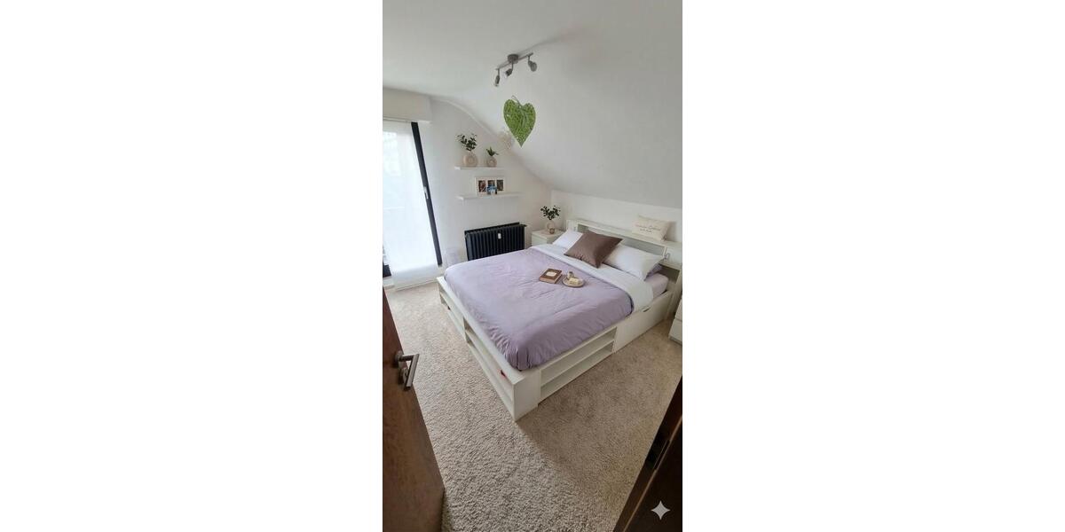 Einfamilienhaus Wesel - 8 Zimmer, 200 m&sup2;, 2.750&euro; | Angebot:26595947
