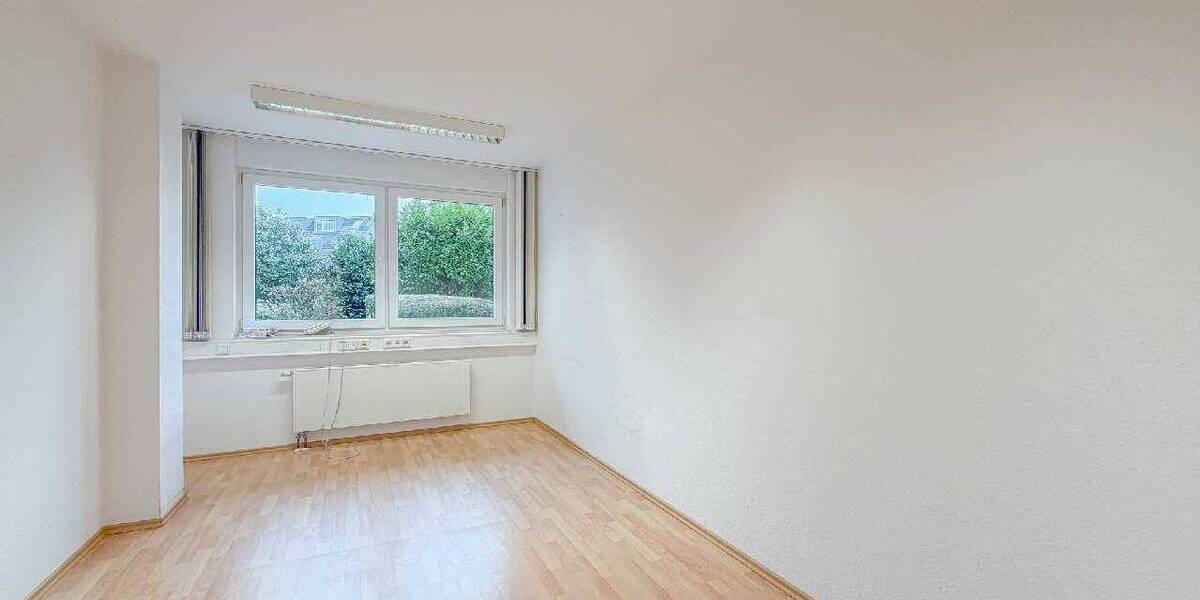 Gewerbeobjekt Ratingen Zentrum - 5 Zimmer, 180 m&sup2;, 2.060&euro; | Angebot:26343716