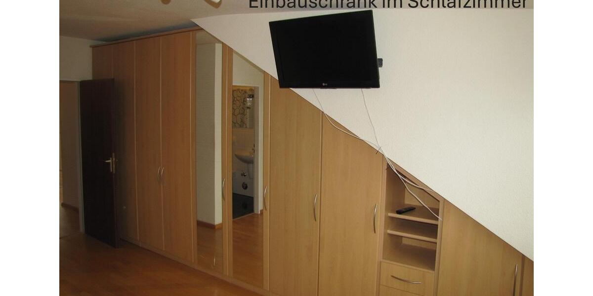 Dachgeschoßwohnung Krefeld Hüls - 3 Zimmer, 99 m&sup2;, 925&euro; | Angebot:25352289