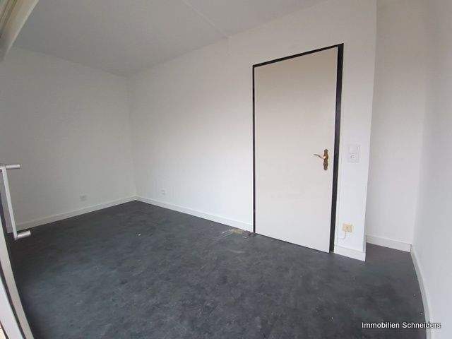 Etagenwohnung Krefeld Cracau - 2 Zimmer, 64 m&sup2;, 580&euro; | Angebot:26244441