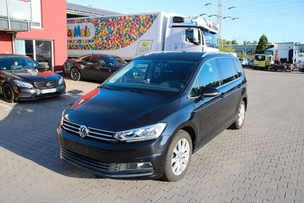 VW Touran 102.565 km 17.650 € Marl 45768