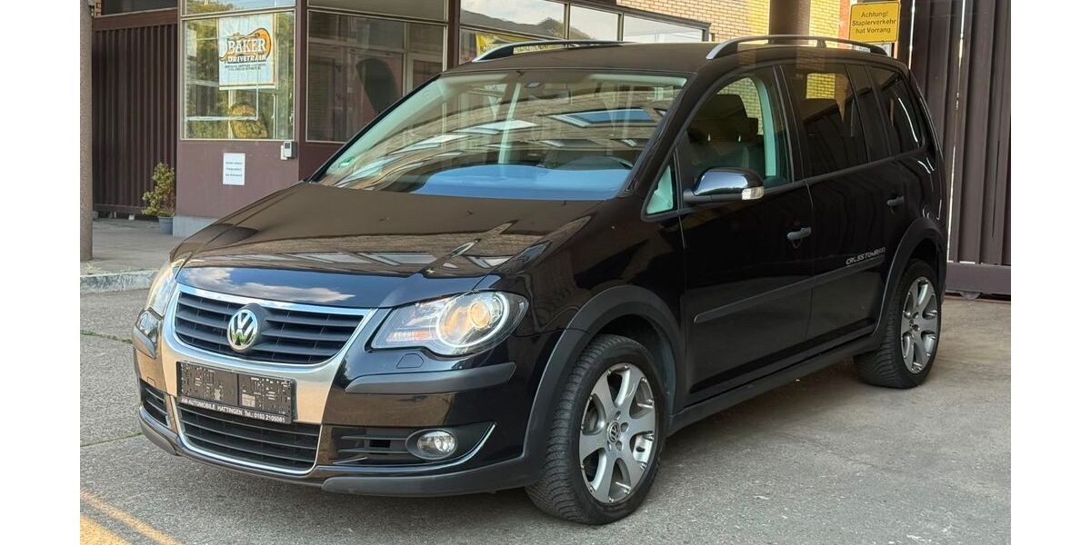 VW Touran 148.000 km 6.490 &euro; Hattingen 45525