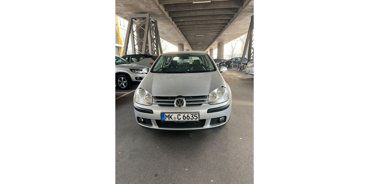 VW Golf 235.000 km 1.699 &euro; Düsseldorf 40468