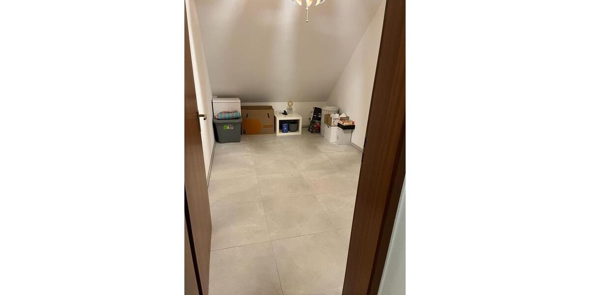 Etagenwohnung Kaarst - 3 Zimmer, 80 m&sup2;, 1.280&euro; | Angebot:26322228
