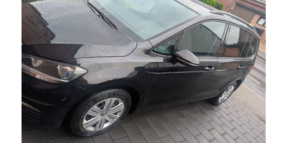 VW Touran 115.000 km 12.499 &euro; Wesel 46485
