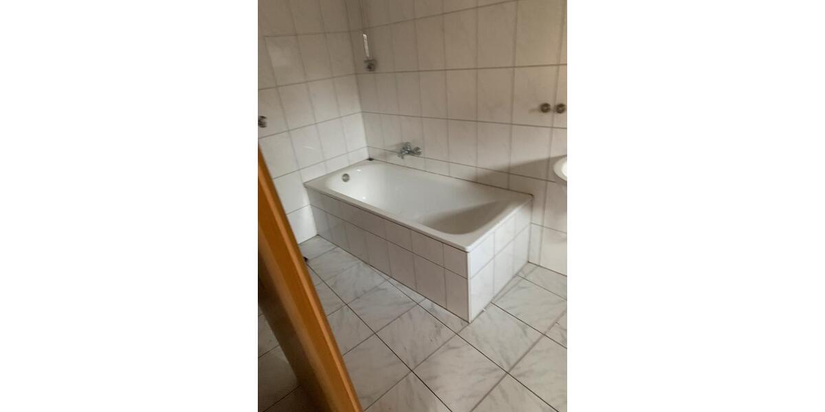 Mehrfamilienhaus, Wohnhaus Duisburg Duisburg-Mitte - 10 Zimmer, 155 m&sup2;, 400.000&euro; | Angebot:25934804