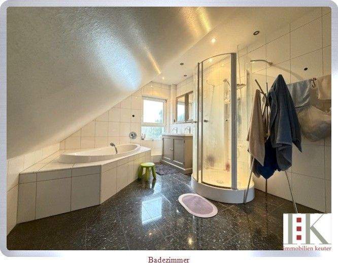 Einfamilienhaus Meerbusch Büderich - 4 Zimmer, 140 m&sup2;, 849.000&euro; | Angebot:24597388