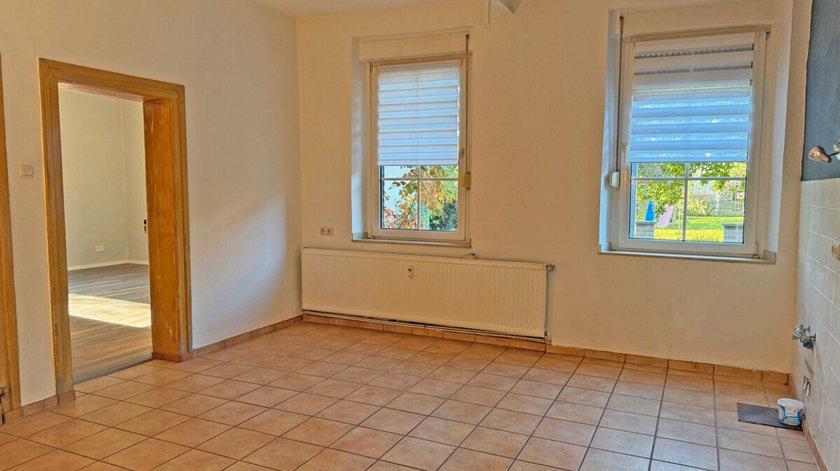 Bauernhaus, Landhaus Duisburg Baerl - 8 Zimmer, 275 m&sup2;, 450.000&euro; | Angebot:27023421