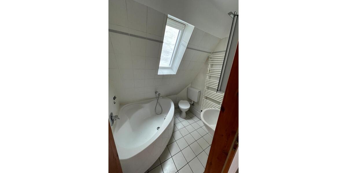 Dachgeschoßwohnung Wesel Fusternberg - 2 Zimmer, 60 m&sup2;, 780&euro; | Angebot:25416050