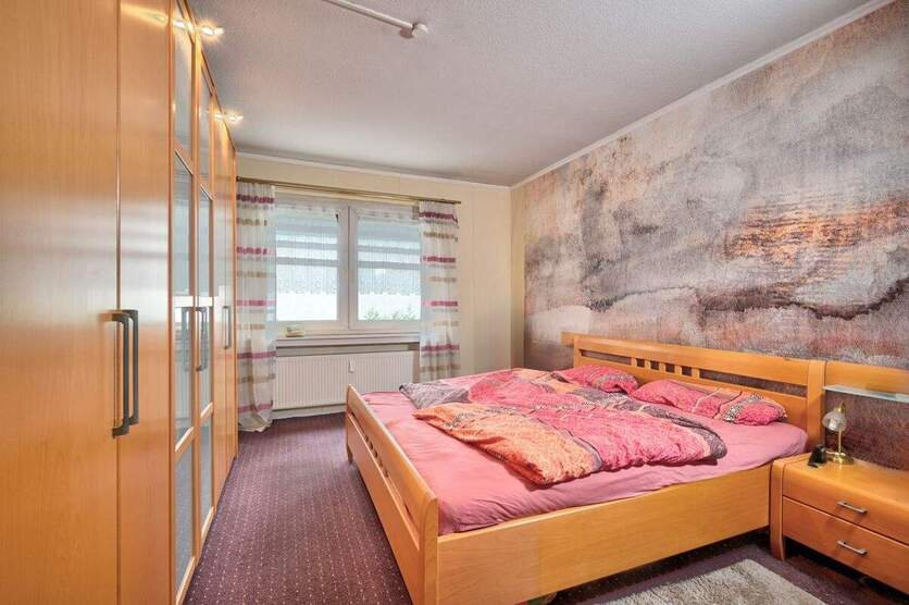 Ein Zuhause, das Generationen verbindet - Gepflegtes Zweifamilienhaus mit Garten 6 zimmer