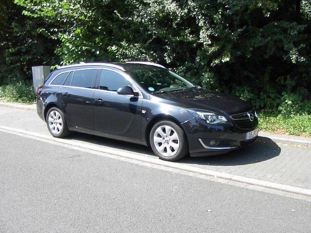 Opel Insignia 126.000 km 6.450 &euro; Essen 45357