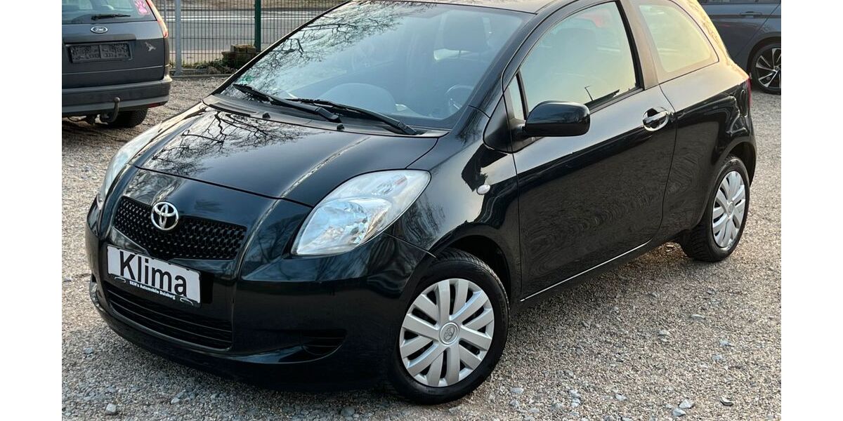 Toyota Yaris 106.805 km 3.999 &euro; Duisburg 47137