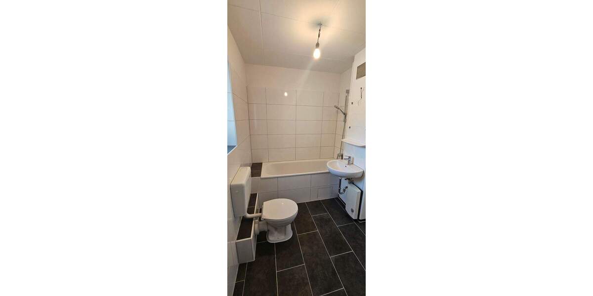 Etagenwohnung Duisburg Marxloh - 3 Zimmer, 67 m&sup2;, 509&euro; | Angebot:24242055