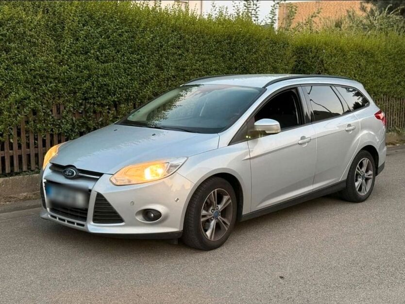 Ford Focus 290.000 km 2.990 € Neuss 41466